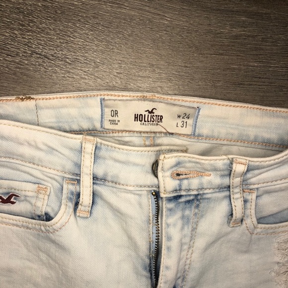 Hollister high rise straight leg ripped jeans - Picture 4 of 7